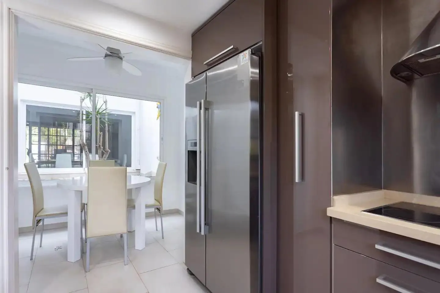 Exclusive Townhouse In Central Plaza Del Duque Close To The Beach Costa Adeje  0*, Costa Adeje (Tenerife)